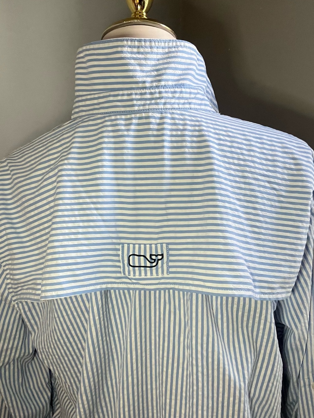 Vineyard Vines Women's Seersucker Harbor Shirt Cover-up - Picture 6 of 9